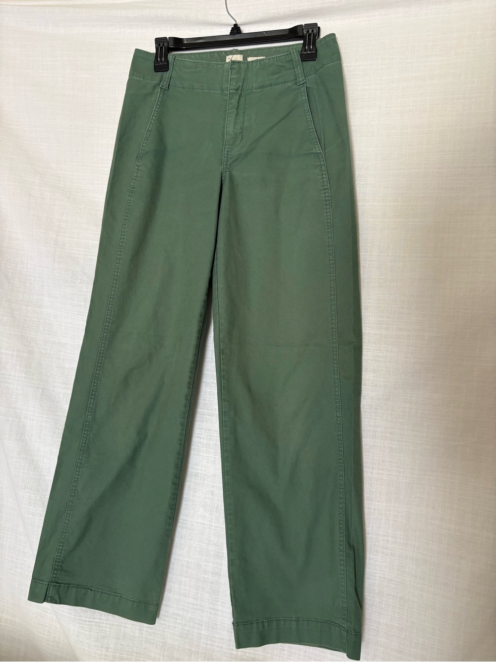 a new day Green Straight-Leg Chinos Size 4